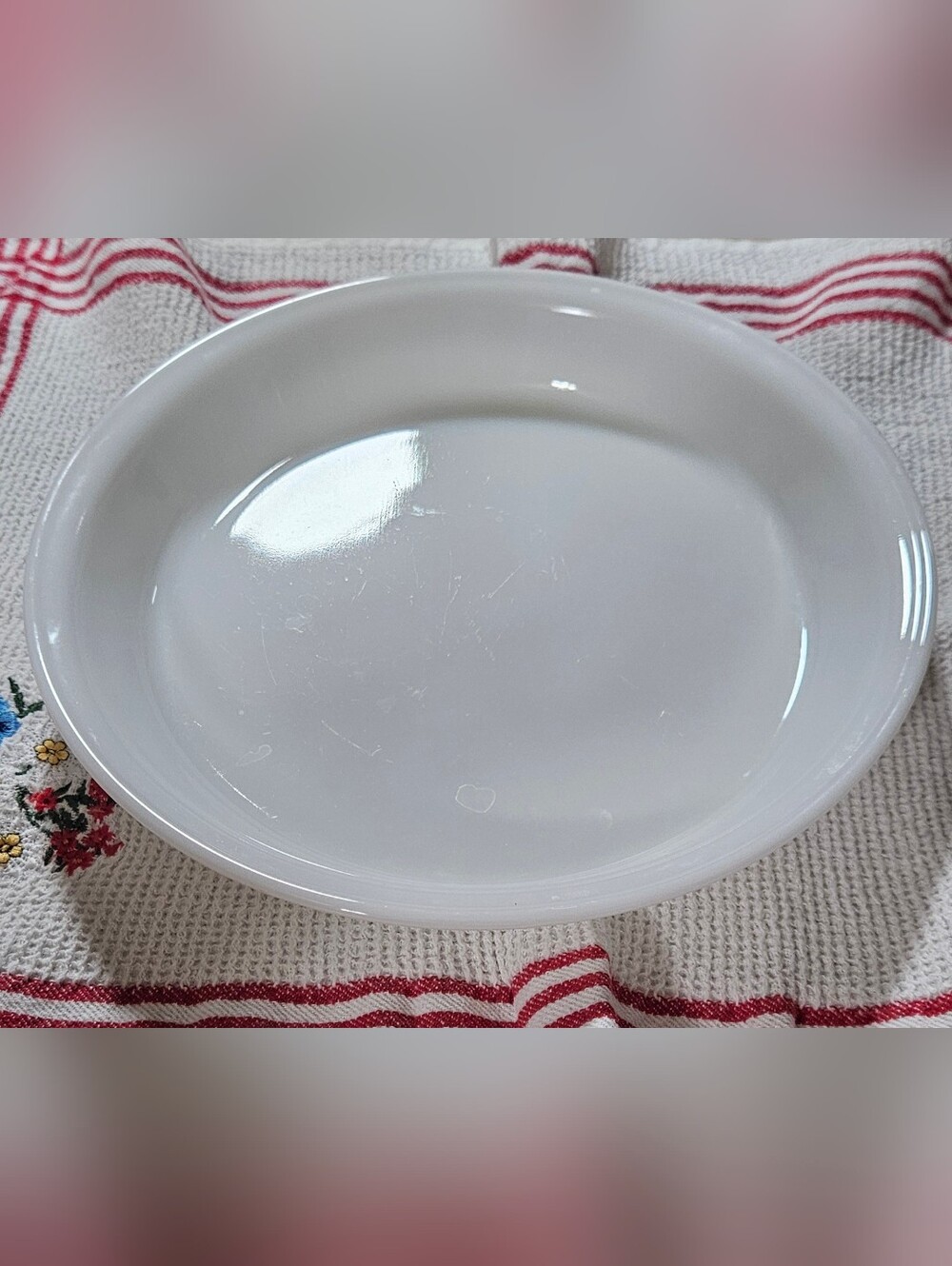 Vintage Pyrex Opal Pieplate
